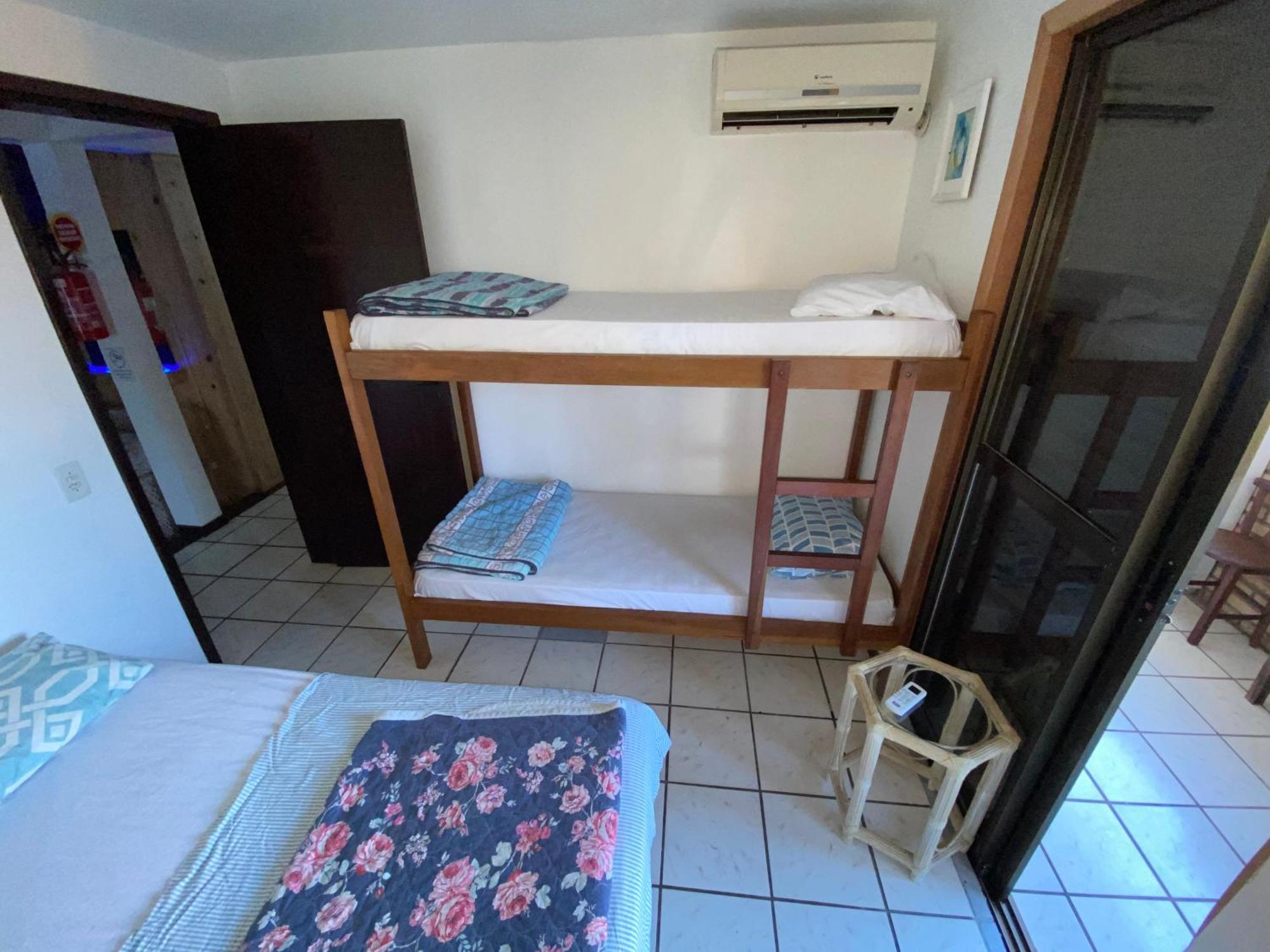 Quatro Ilhas Beach Hostel Bombinhas Bagian luar foto